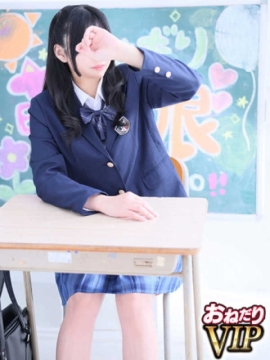 【みこ】純白美肌のアイドル